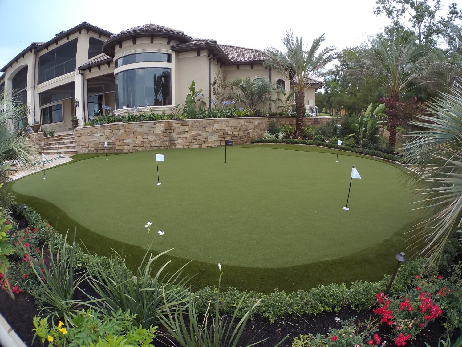 residential artificial grass golf green from SYNLawn