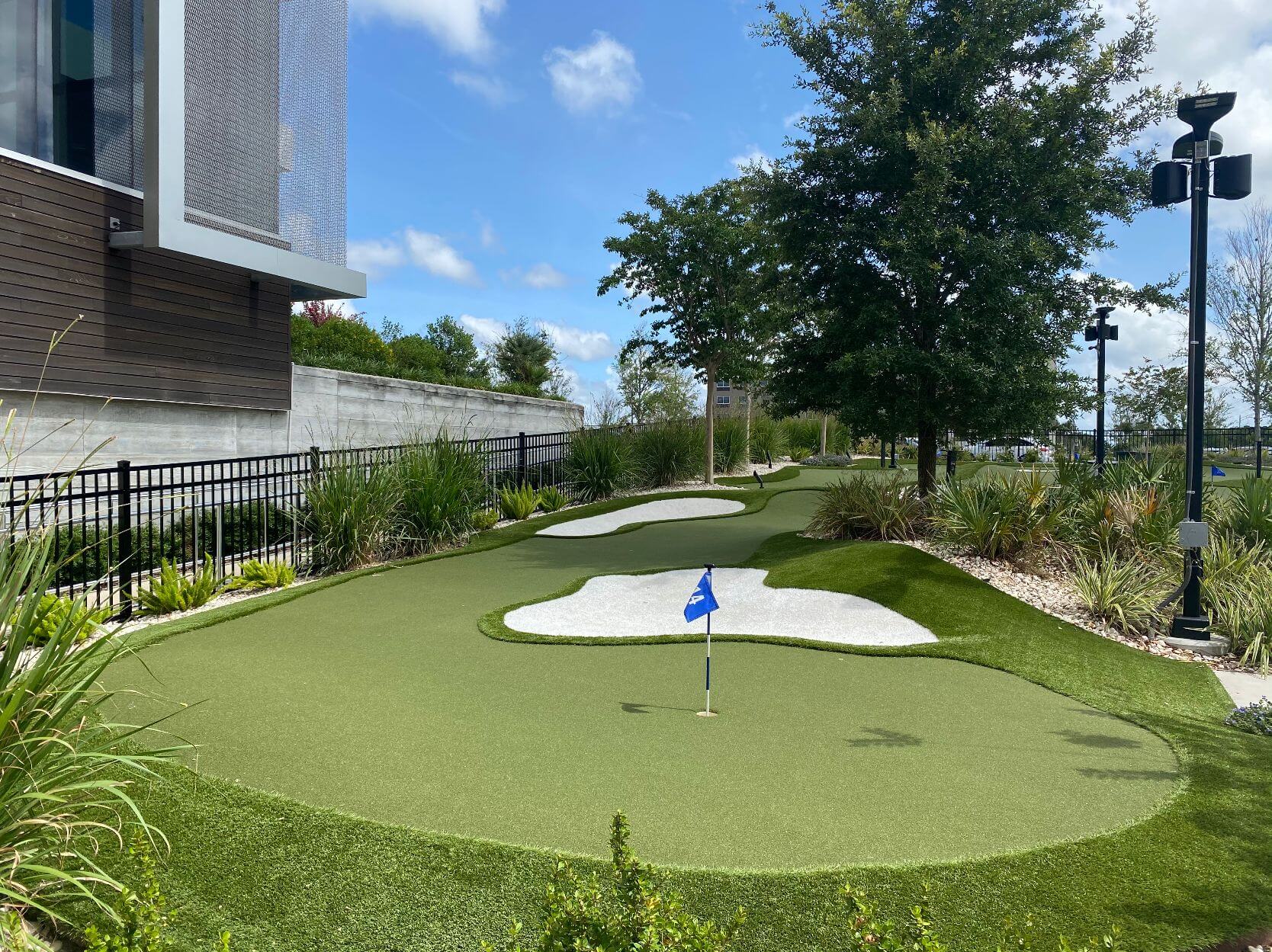 austin-commercial-putting-turf-7