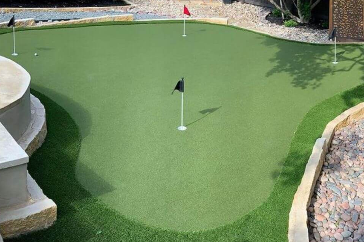 residential-synlawn-putting-green (1) residential-synlawn-putting-green (1)